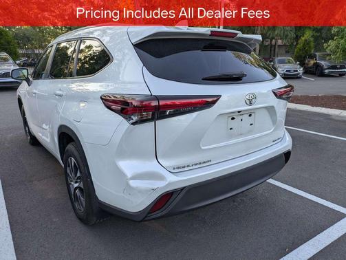 Wind Chill Pearl 2024 Toyota Highlander XLE
