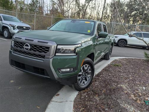 2025 Nissan Frontier SL