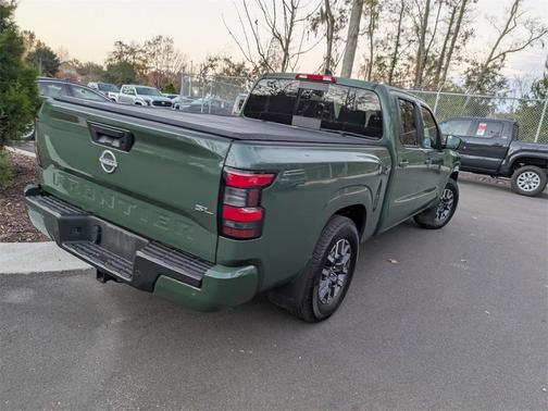2025 Nissan Frontier SL