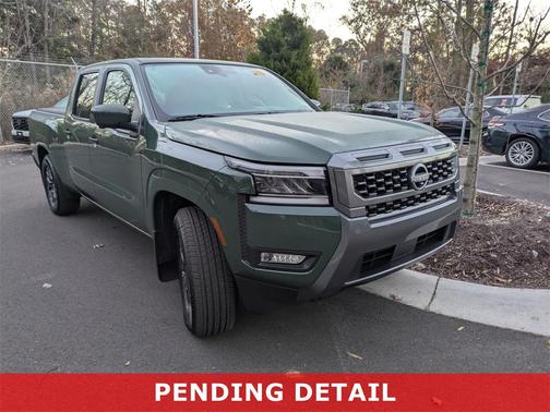 2025 Nissan Frontier SL