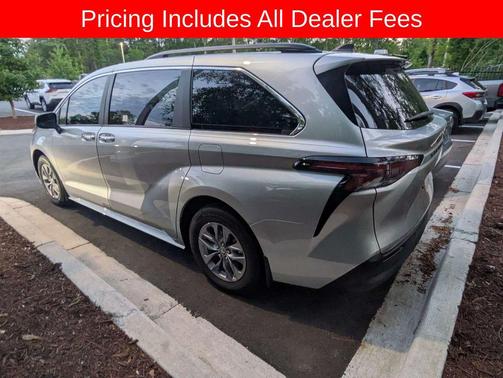Celestial Silver Metallic 2024 Toyota Sienna XLE
