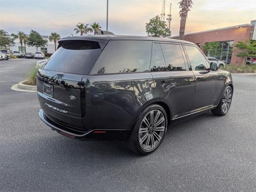 2023 Land Rover Range Rover P530 SE