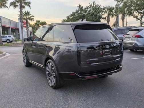 2023 Land Rover Range Rover P530 SE