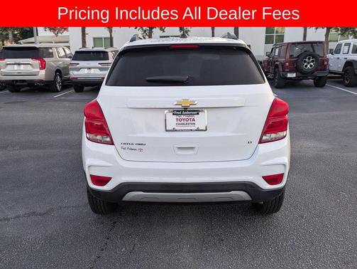Summit White 2019 Chevrolet Trax LT