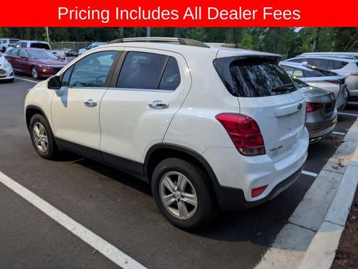 Summit White 2019 Chevrolet Trax LT