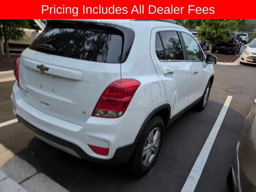 Summit White 2019 Chevrolet Trax LT