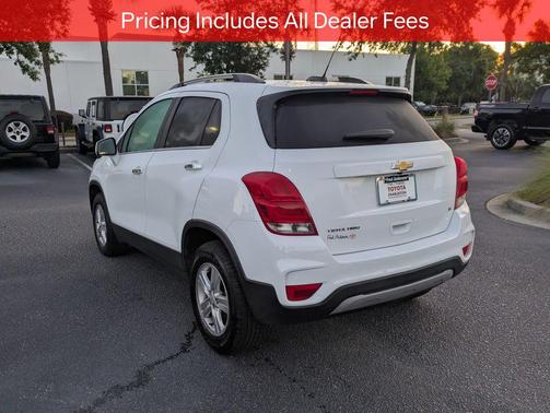 Summit White 2019 Chevrolet Trax LT