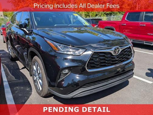 Midnight Black Metallic 2026 Toyota Highlander Limited