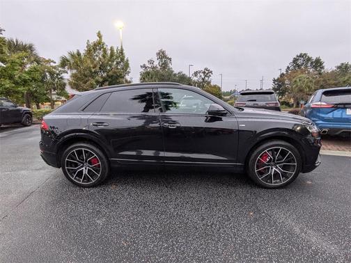 2021 Audi Q8 55 Premium Plus