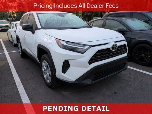 Ice Cap 2025 Toyota RAV4 LE