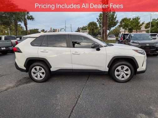 Ice Cap 2025 Toyota RAV4 LE