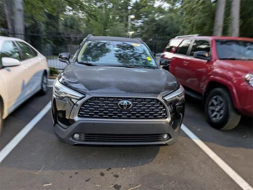 2022 Toyota Corolla Cross XLE