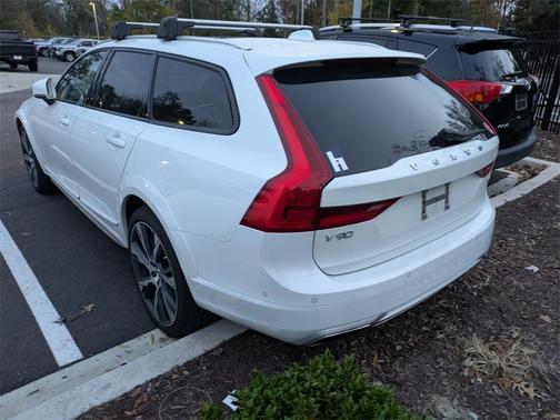 2018 Volvo V90 Cross Country T6