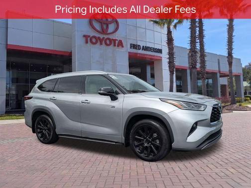 Celestial Silver Metallic 2024 Toyota Highlander Platinum