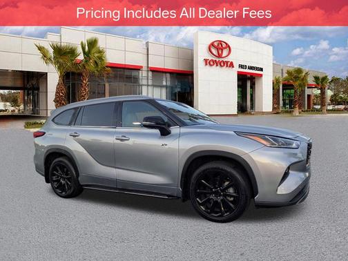 Celestial Silver Metallic 2024 Toyota Highlander Platinum
