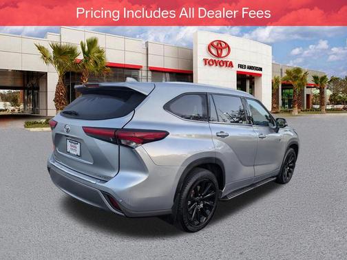 Celestial Silver Metallic 2024 Toyota Highlander Platinum