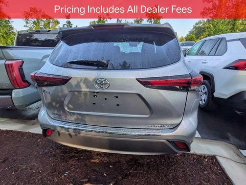Celestial Silver Metallic 2024 Toyota Highlander Platinum