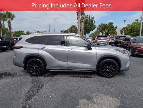 Celestial Silver Metallic 2024 Toyota Highlander Platinum