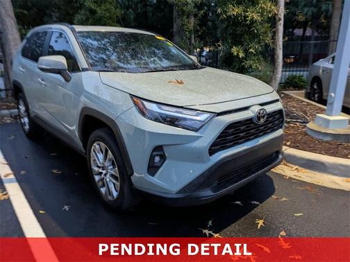 2022 Toyota RAV4 XLE Premium