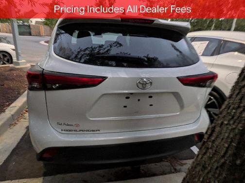 Wind Chill Pearl 2022 Toyota Highlander L