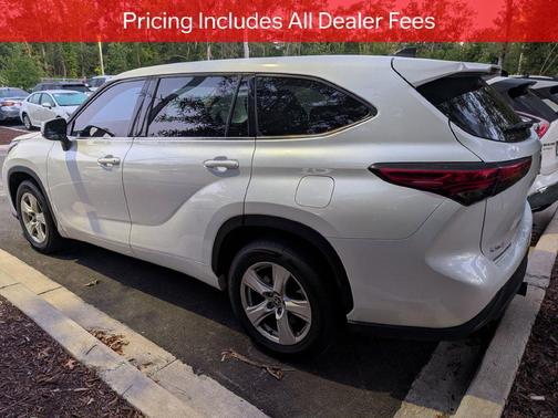 Wind Chill Pearl 2022 Toyota Highlander L