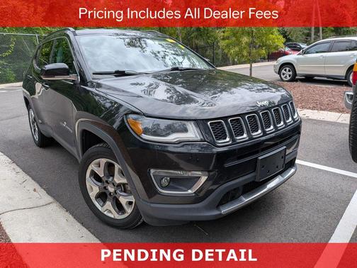 Diamond Black Crystal Pearlcoat 2018 Jeep Compass Limited