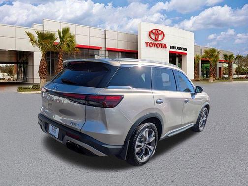 2023 INFINITI QX60 Luxe