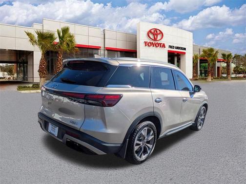 2023 INFINITI QX60 Luxe