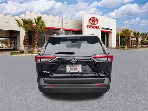 2025 Toyota RAV4 Hybrid SE