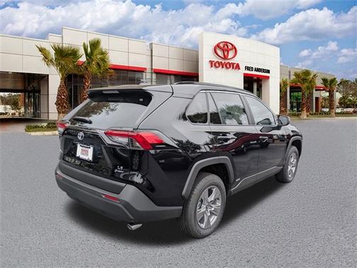 2025 Toyota RAV4 Hybrid SE