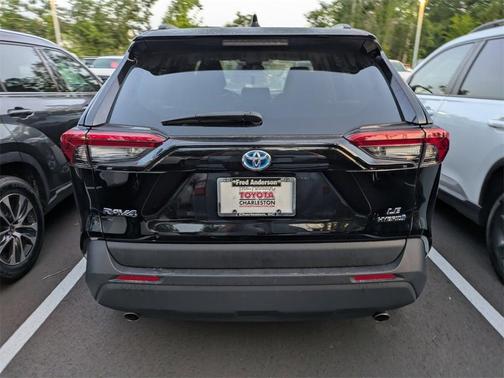 2023 Toyota RAV4 Hybrid LE