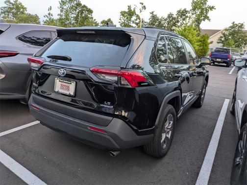2023 Toyota RAV4 Hybrid LE
