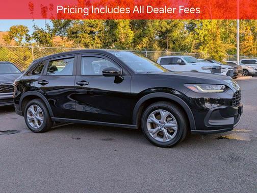 Crystal Black Pearl 2023 Honda HR-V LX