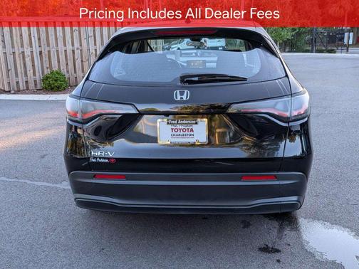Crystal Black Pearl 2023 Honda HR-V LX
