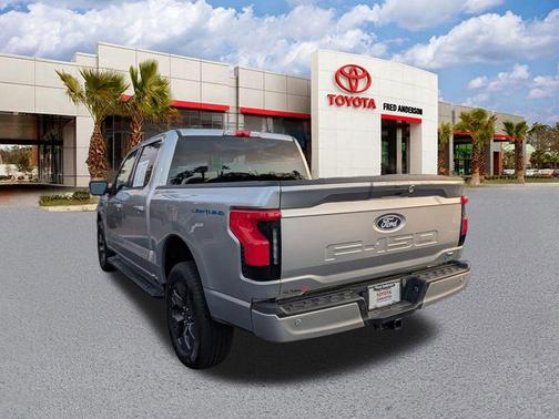 2024 Ford F-150 Lightning Flash