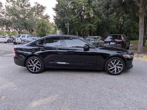 2020 Volvo S60 T5 Momentum