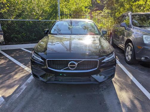 2020 Volvo S60 T5 Momentum