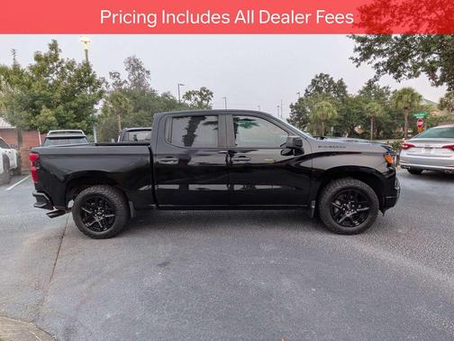Black 2022 Chevrolet Silverado 1500 Custom