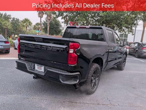 Black 2022 Chevrolet Silverado 1500 Custom