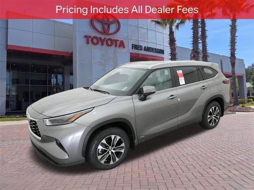 Heavy Metal 2026 Toyota Highlander Hybrid XLE