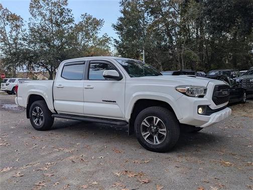 Super White 2017 Toyota Tacoma TRD Sport