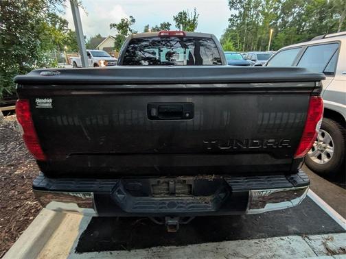 2017 Toyota Tundra SR5