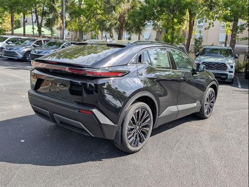 2026 Toyota C-HR XSE