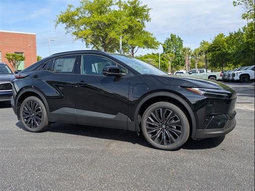 2026 Toyota C-HR XSE