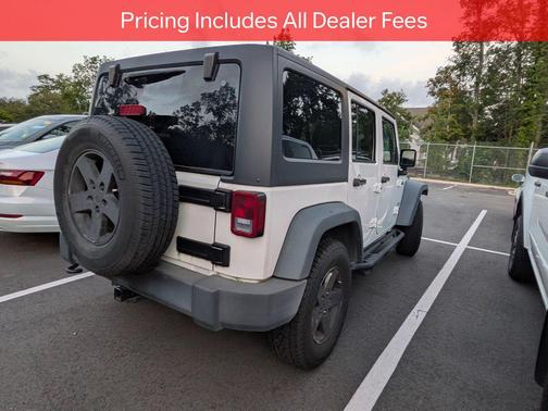 Bright White Clearcoat 2015 Jeep Wrangler Unlimited Sport