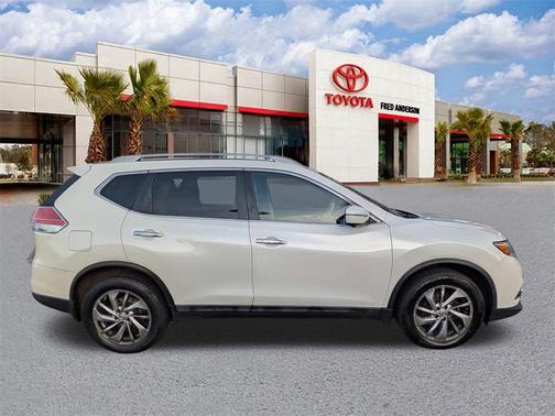 2015 Nissan Rogue SL