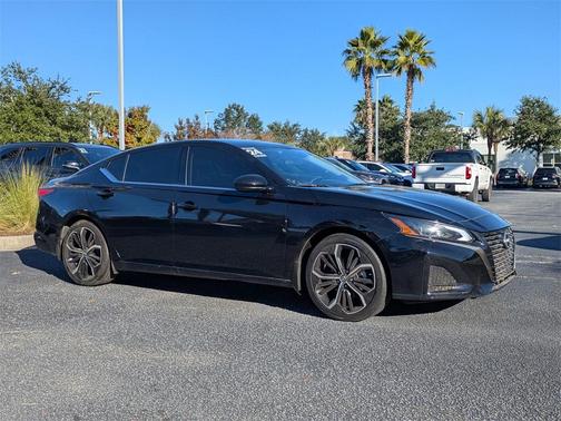 2024 Nissan Altima SR FWD