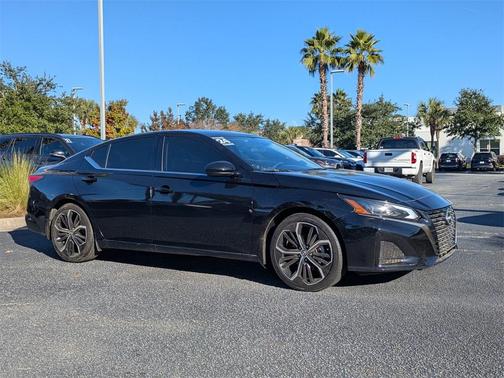 2024 Nissan Altima SR FWD