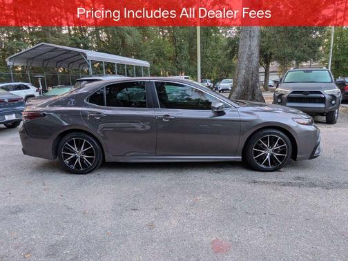 Predawn Gray Mica 2024 Toyota Camry SE