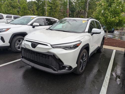 Wind Chill Pearl 2024 Toyota Corolla Hybrid SE